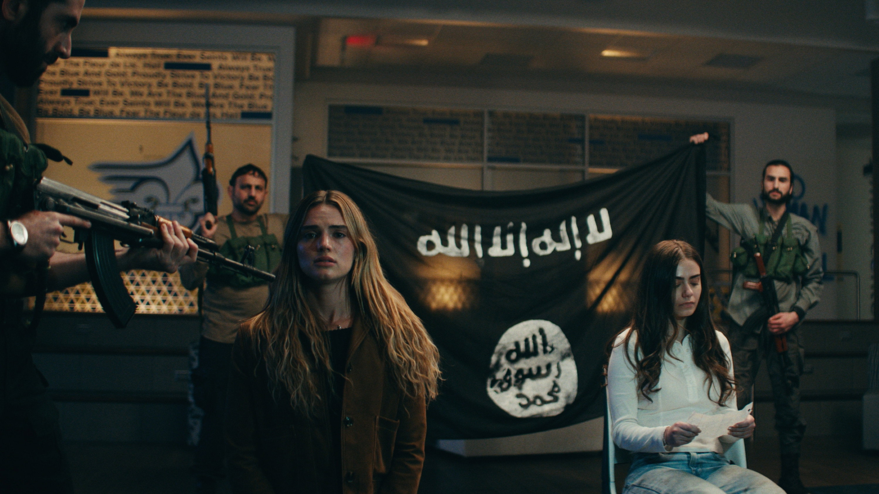 Imagem da notícia: Run Hide Fight: Infidels: Entre a Ação e a Polêmica Política