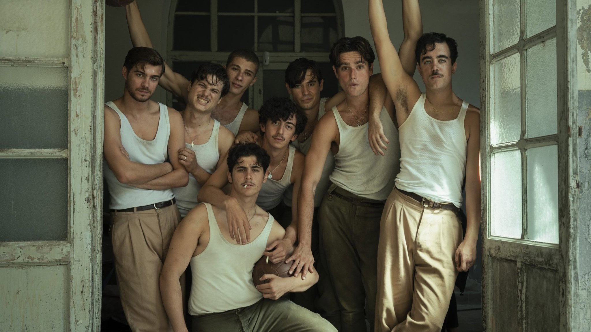 Imagem da notícia: A Bola Preta: O épico espanhol que redefine o cinema queer